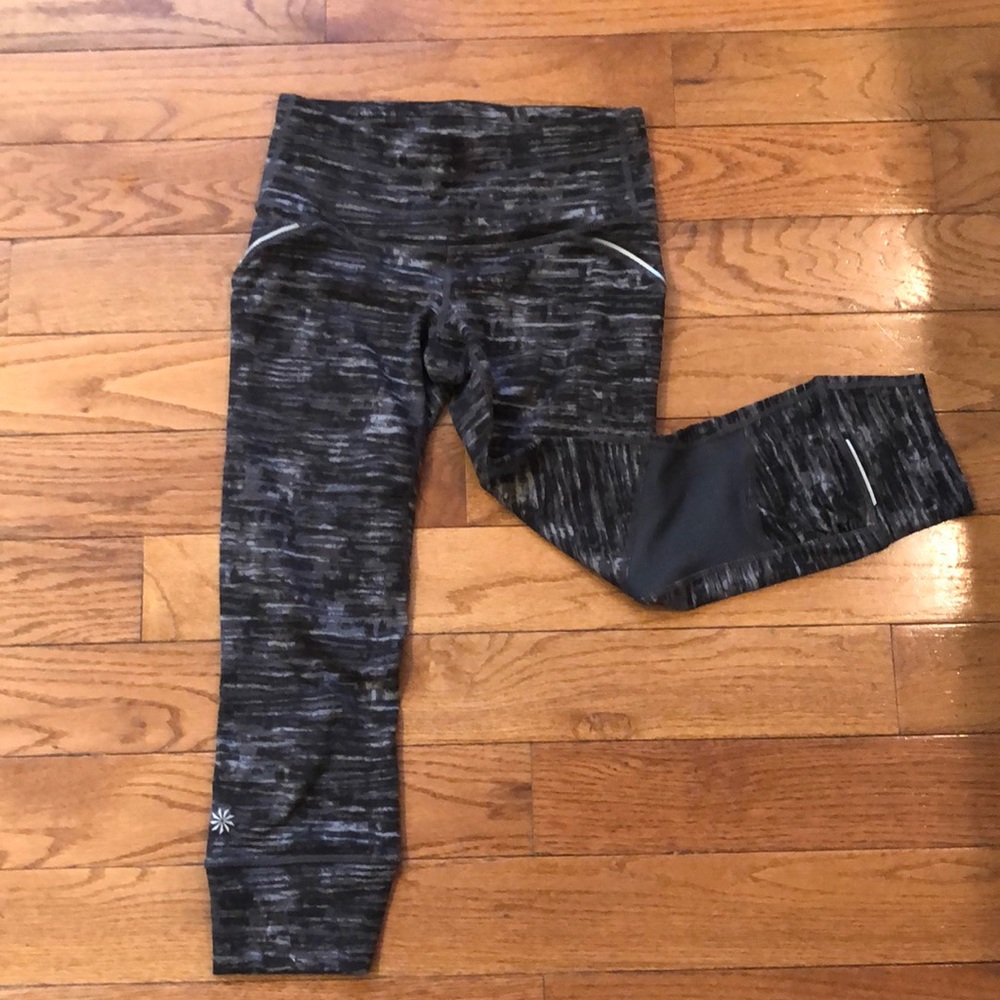 Athleta Crops- XXS